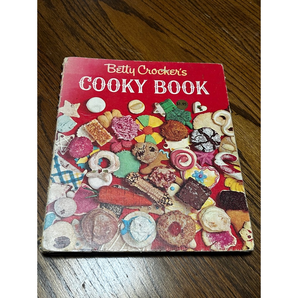 Betty Crocker's Cooky Book 1963 First Edition Vintage Spiral Cookbook 450 Recipe